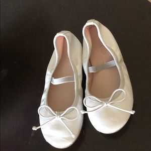 Ruby & Bloom girls ballet flats in silver shimmer